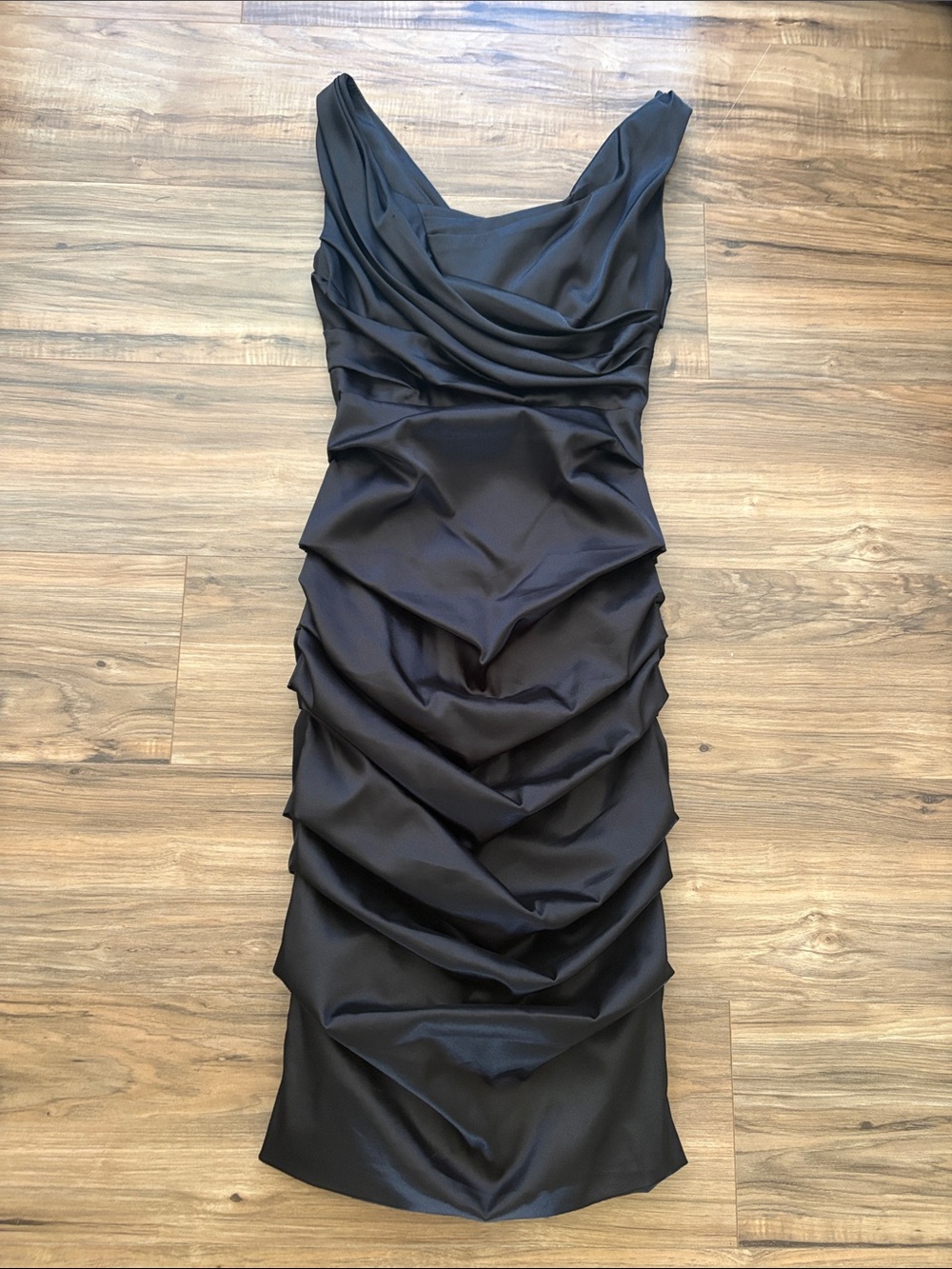 le chateau Black Ruched Midi Sheath Dress